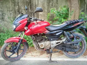 Bajaj Pulsar 150 2013 Red