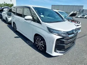 Toyota Noah 2023 Pearl