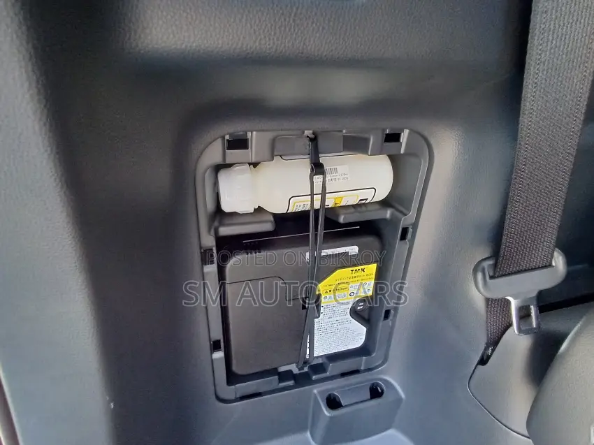 Toyota Noah 2023 Pearl