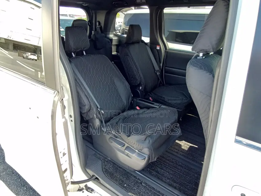 Toyota Noah 2023 Pearl