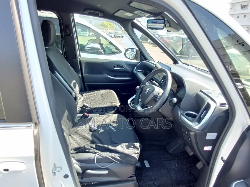 Toyota Noah 2023 Pearl