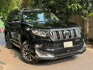 Toyota Land Cruiser Prado 2.7 2022 Black