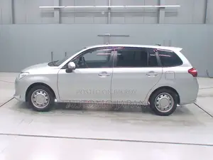 Toyota Corolla Fielder 1.5 Hybrid FWD 2021 Silver