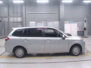 Toyota Corolla Fielder 1.5 Hybrid FWD 2021 Silver
