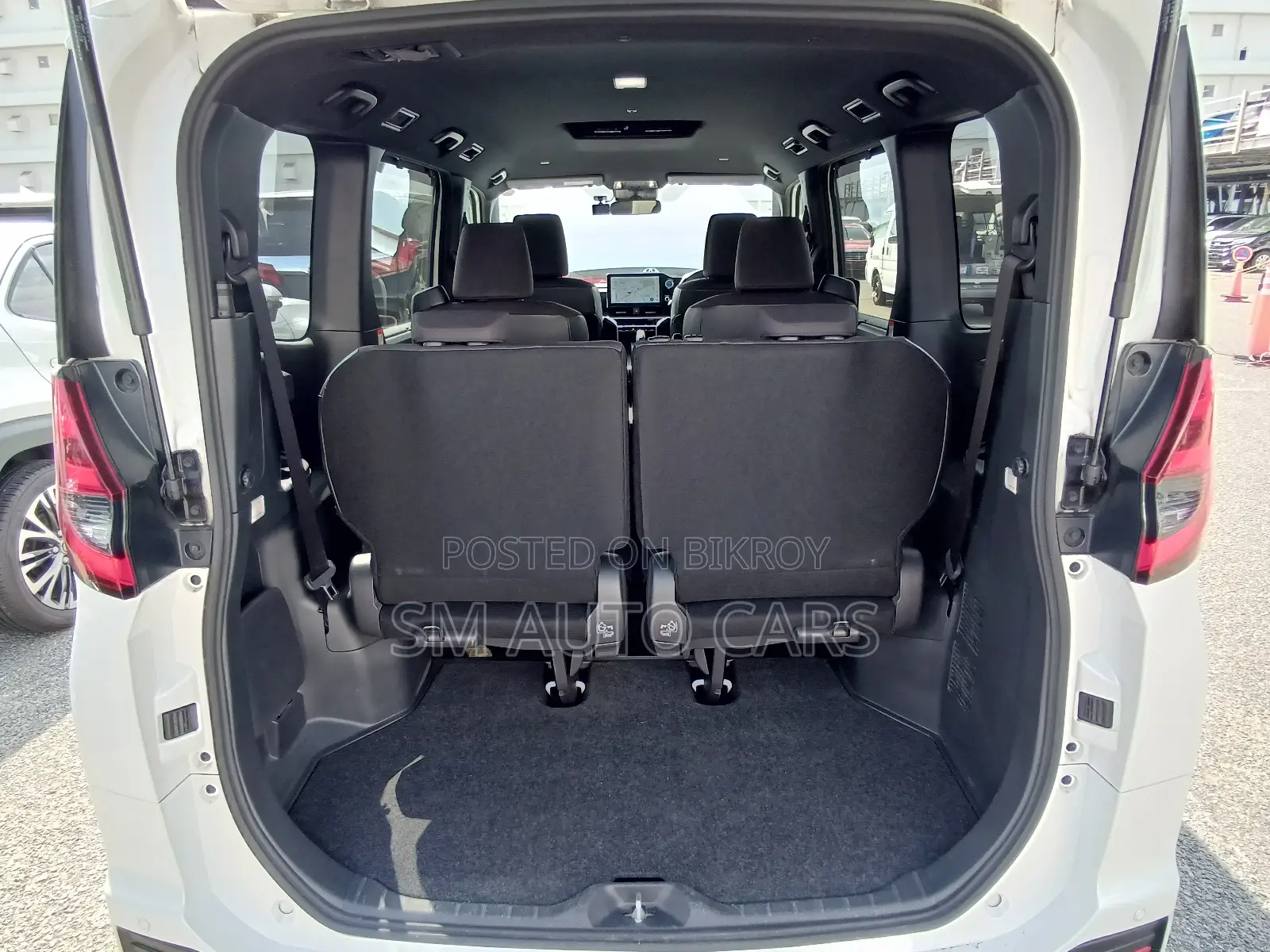 Toyota Noah 2022 Pearl