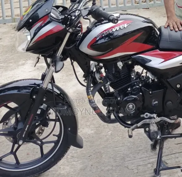 Bajaj Discover 125 2025 Black