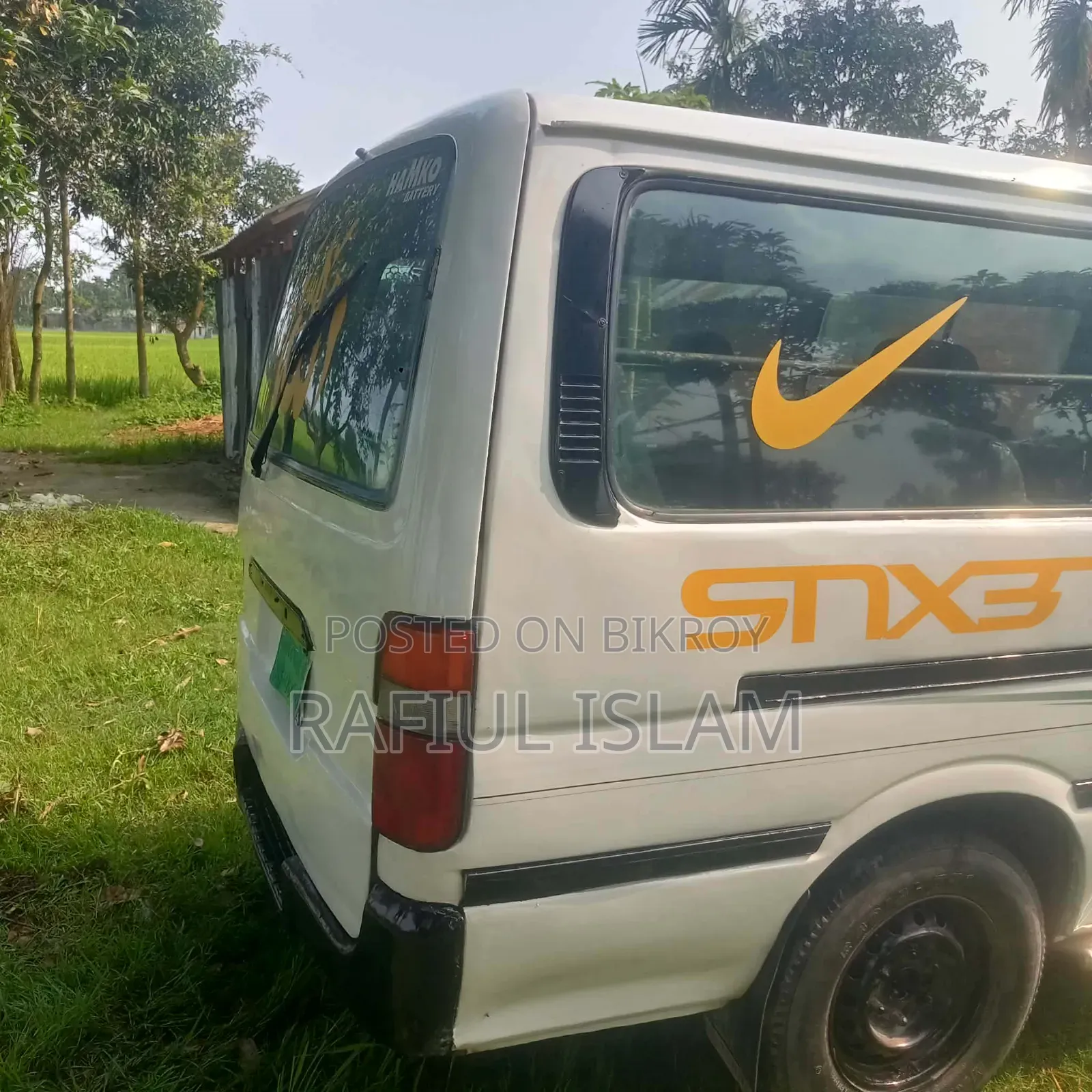 Toyota HiAce 2006 White