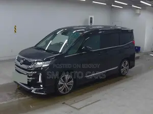 Toyota Noah 2022 Black