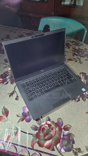 Laptop Dell Latitude 7400 8GB Intel Core I5 SSD 256GB