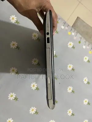 Laptop HP 15-Ra003nia 4GB Intel Core I3 HDD 512GB