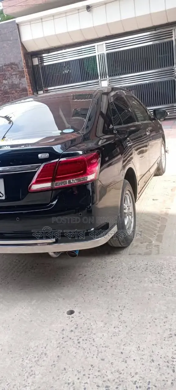 Toyota Premio 2016 Black