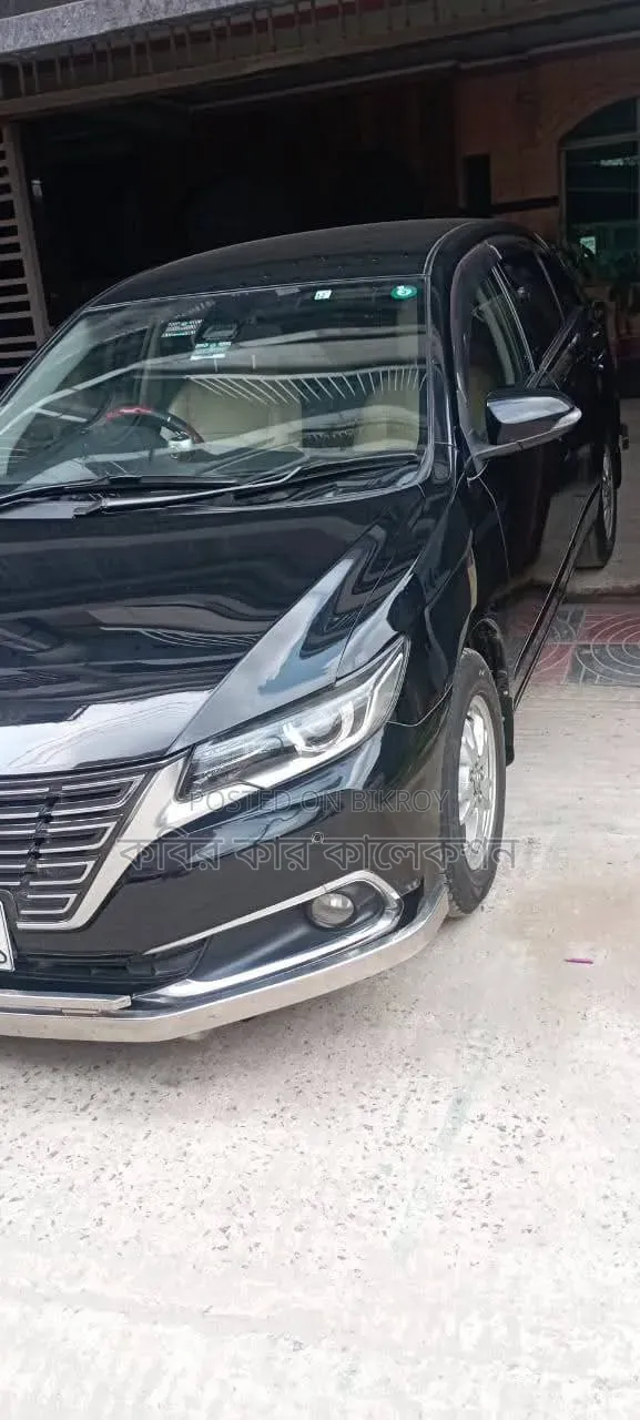 Toyota Premio 2016 Black