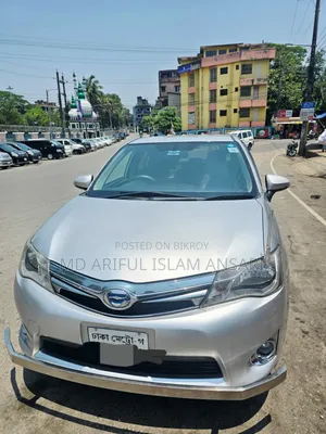 Toyota Corolla Fielder 1.5 Hybrid FWD 2014 Silver
