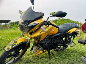 TVS Apache RTR 160 2V 2019 Yellow