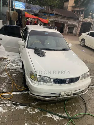 Toyota Corolla 1997 White