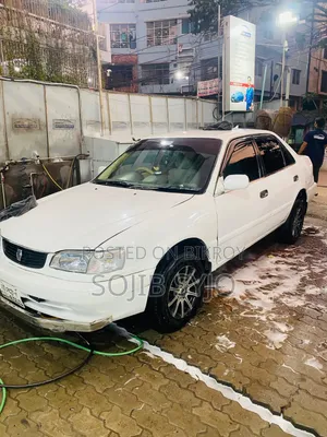 Toyota Corolla 1997 White