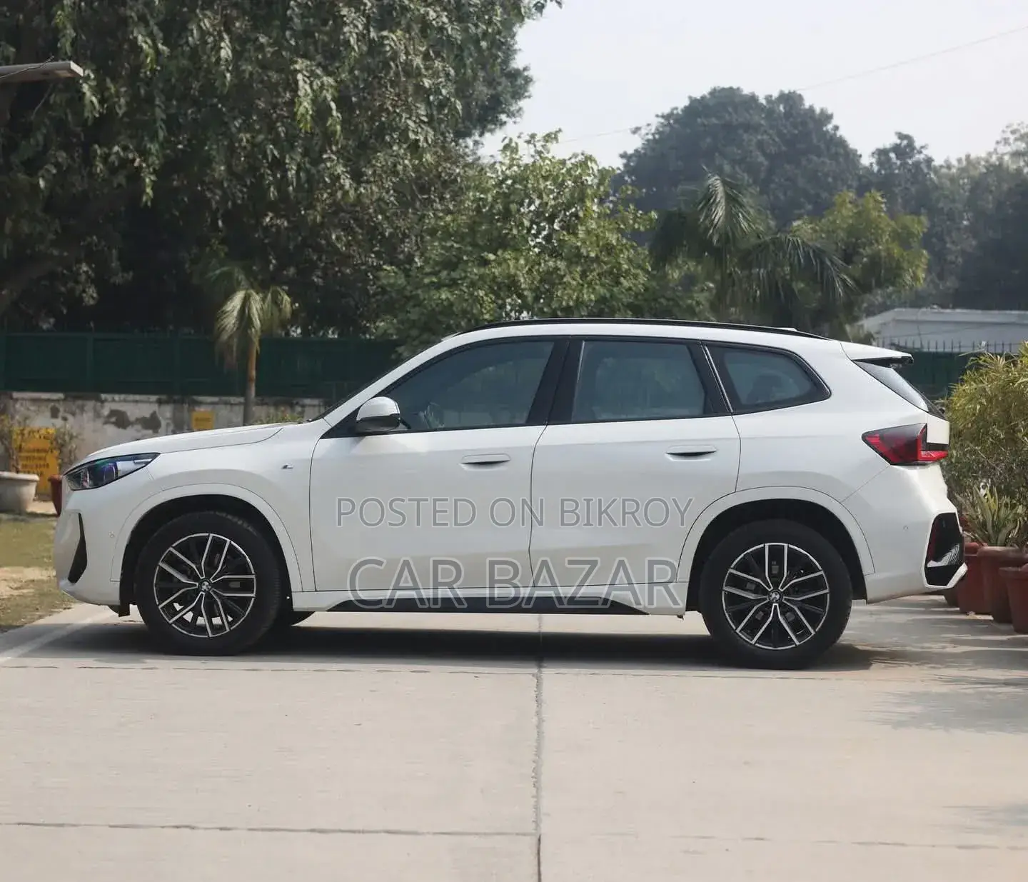 BMW X1 xDrive28i AWD 2023 Pearl