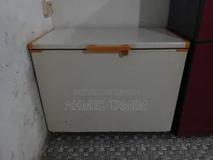একটি ডিপ ফ্রিজার বিক্রি করা হবে ।