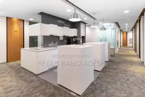 রিগাস ইউটিসি বিল্ডিং-এ আপনার টিমের জন্য ফুললি সার্ভিসড অফিস স্পেস