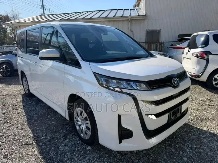 Toyota Noah 2022 Pearl