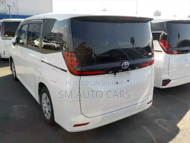 Toyota Noah 2022 Pearl