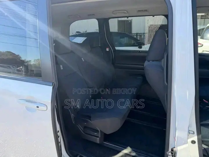 Toyota Noah 2022 Pearl
