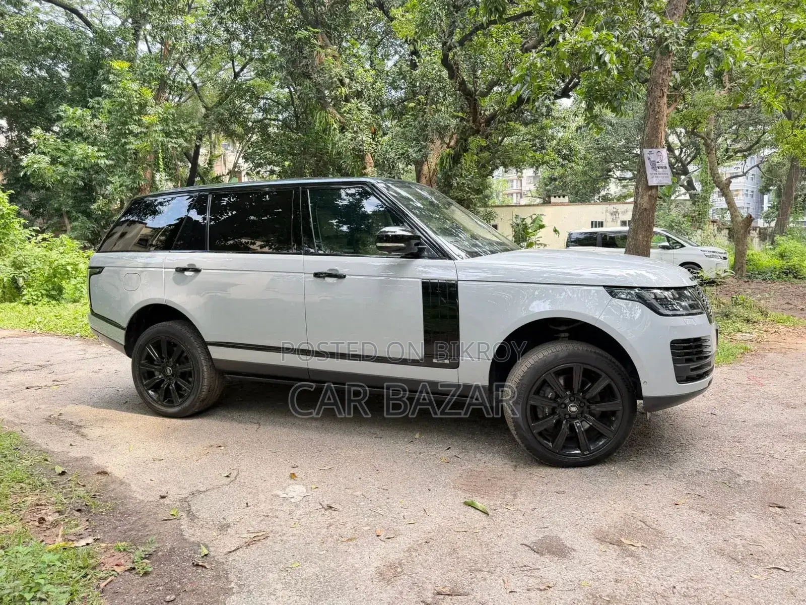 Land Rover Range Rover Vogue 2019 Pearl