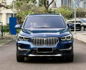 BMW X1 2022 নীল