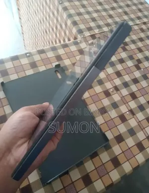 Walton 4 GB Black