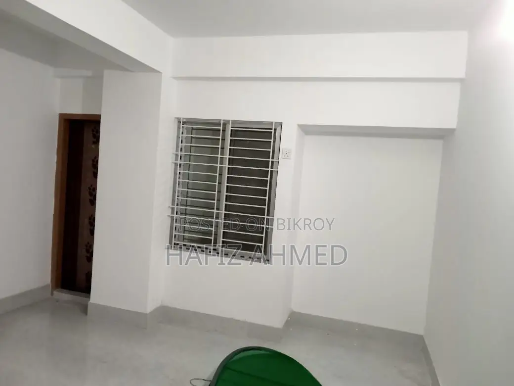 বসিলায় ৪ বেডরুমের অ্যাপার্টমেন্ট বিক্রির জন্য