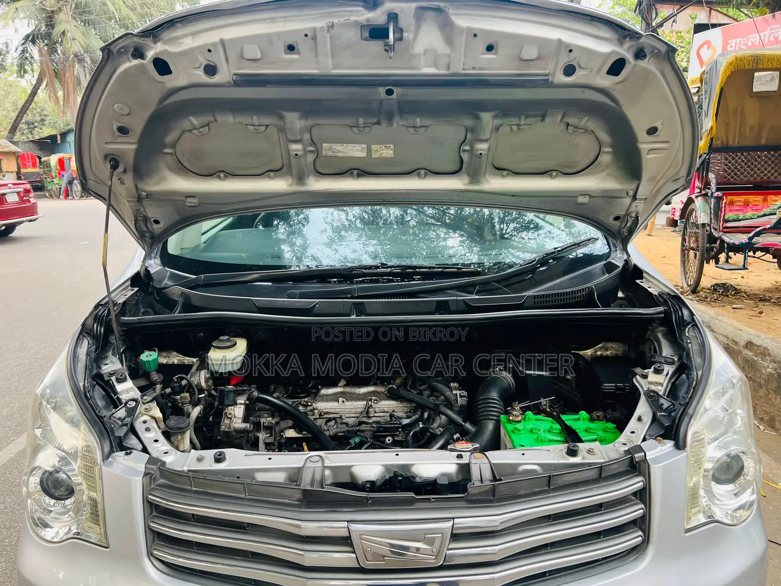 Toyota Noah 2012 Silver