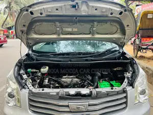 Toyota Noah 2012 Silver