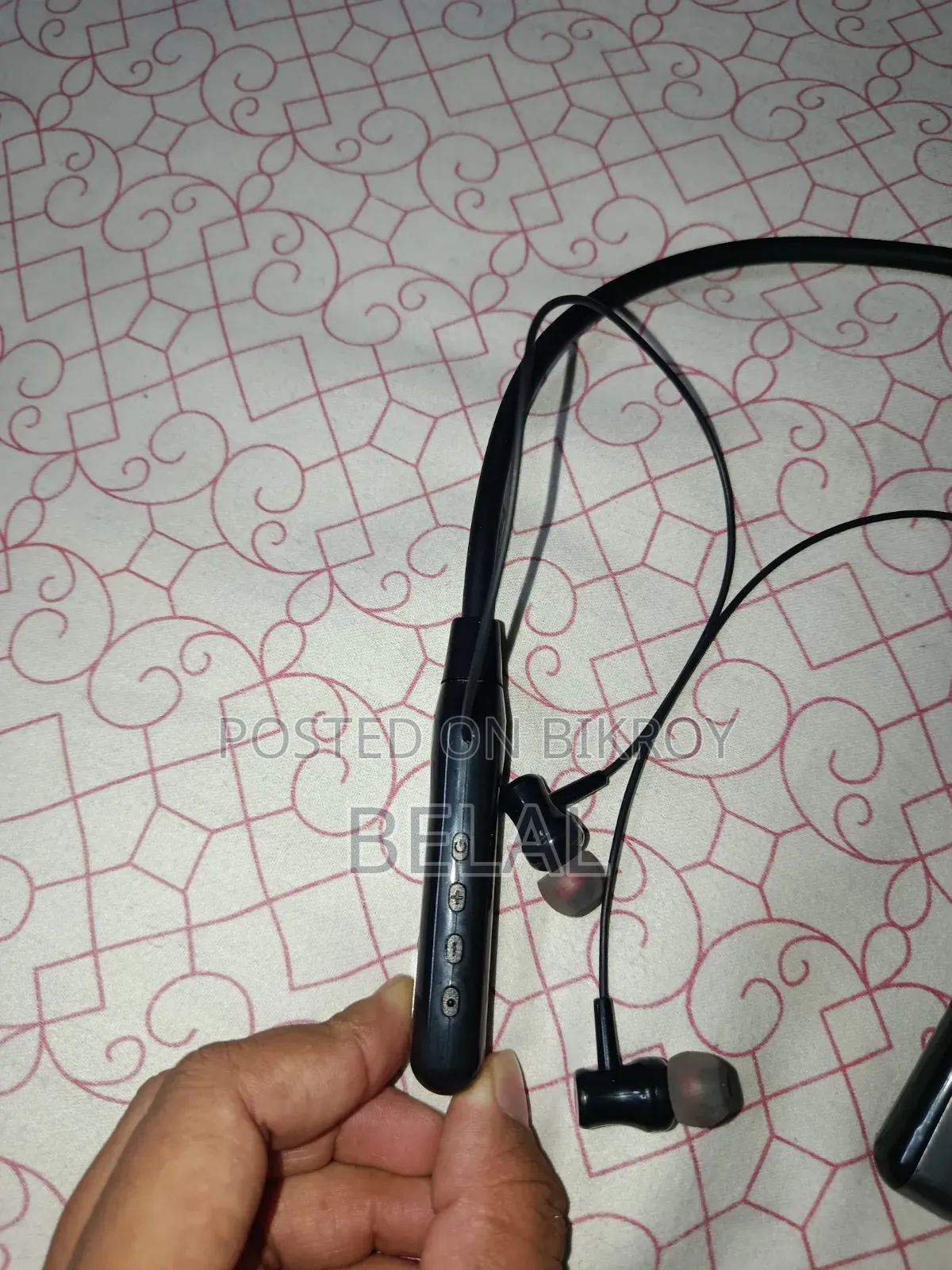 Regrsi Neck Band