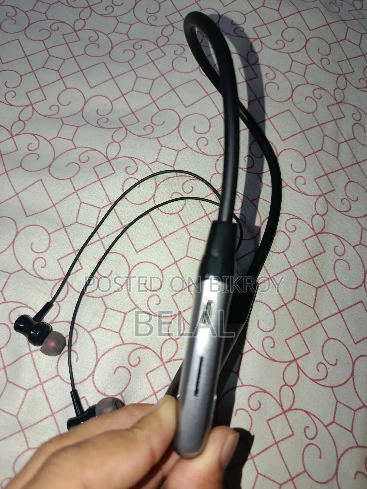 Regrsi Neck Band