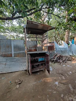 দোকান জরুরি ভিত্তিতে বিক্রি হবে