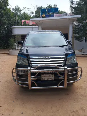Toyota Noah 2.0 AWD (8 Seater) 2004 Black
