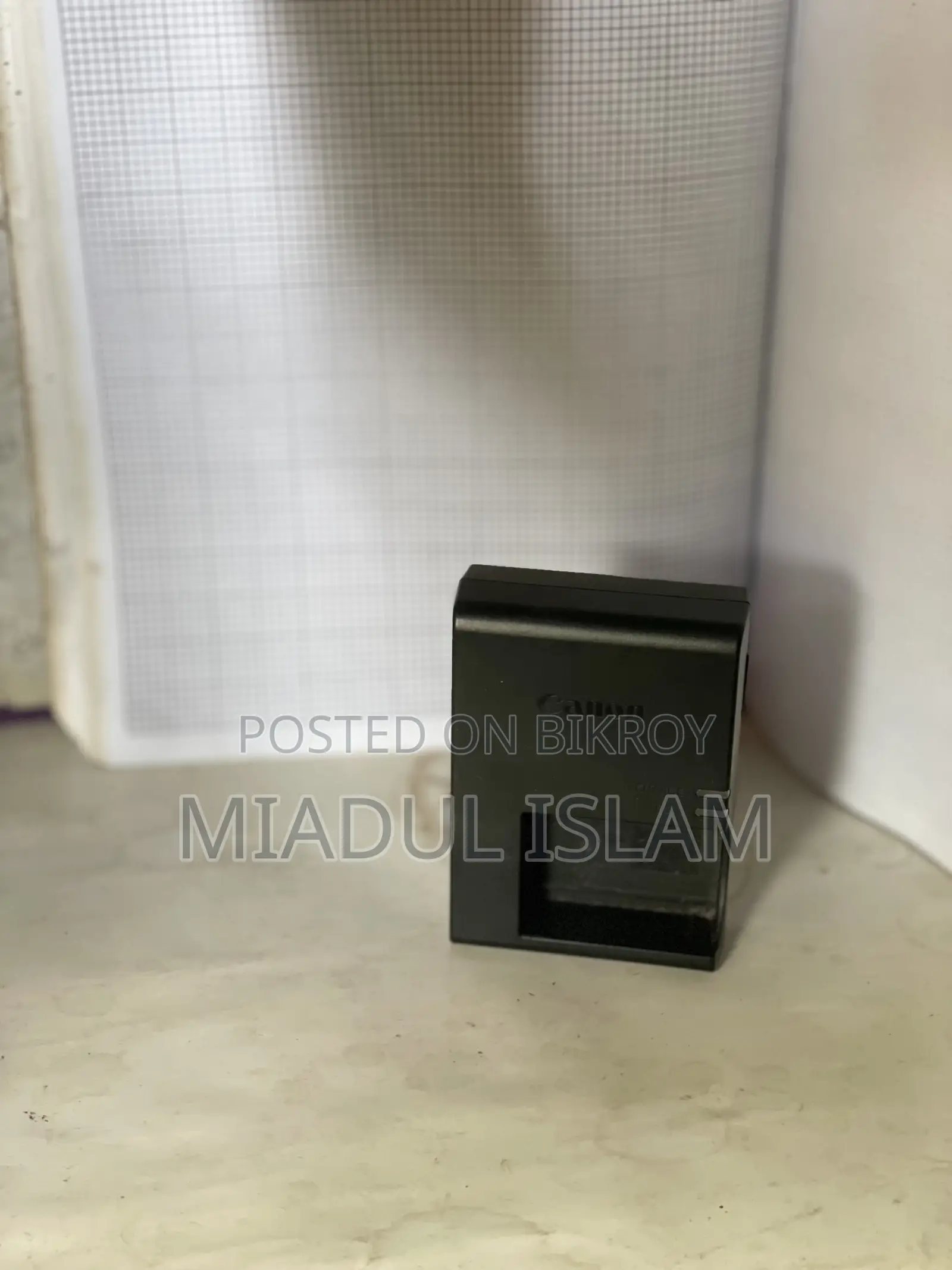 ক্যানন ৭৭ডি ডিএসএলআর ক্যামেরা