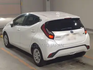 Toyota Aqua 2021 White