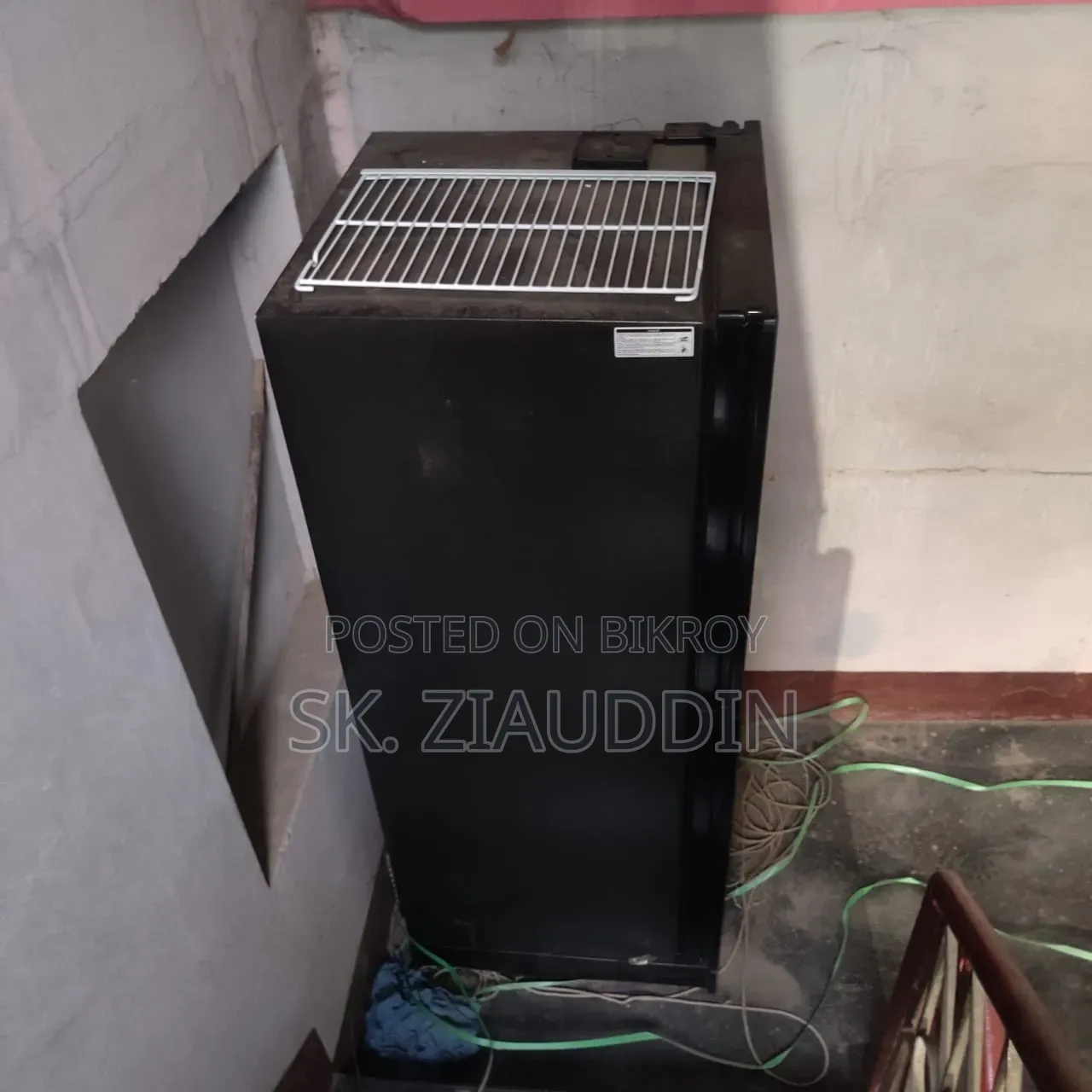 Fridge for Sale. Pick Up Only. Price Is Negotiable. Contact Call Only.