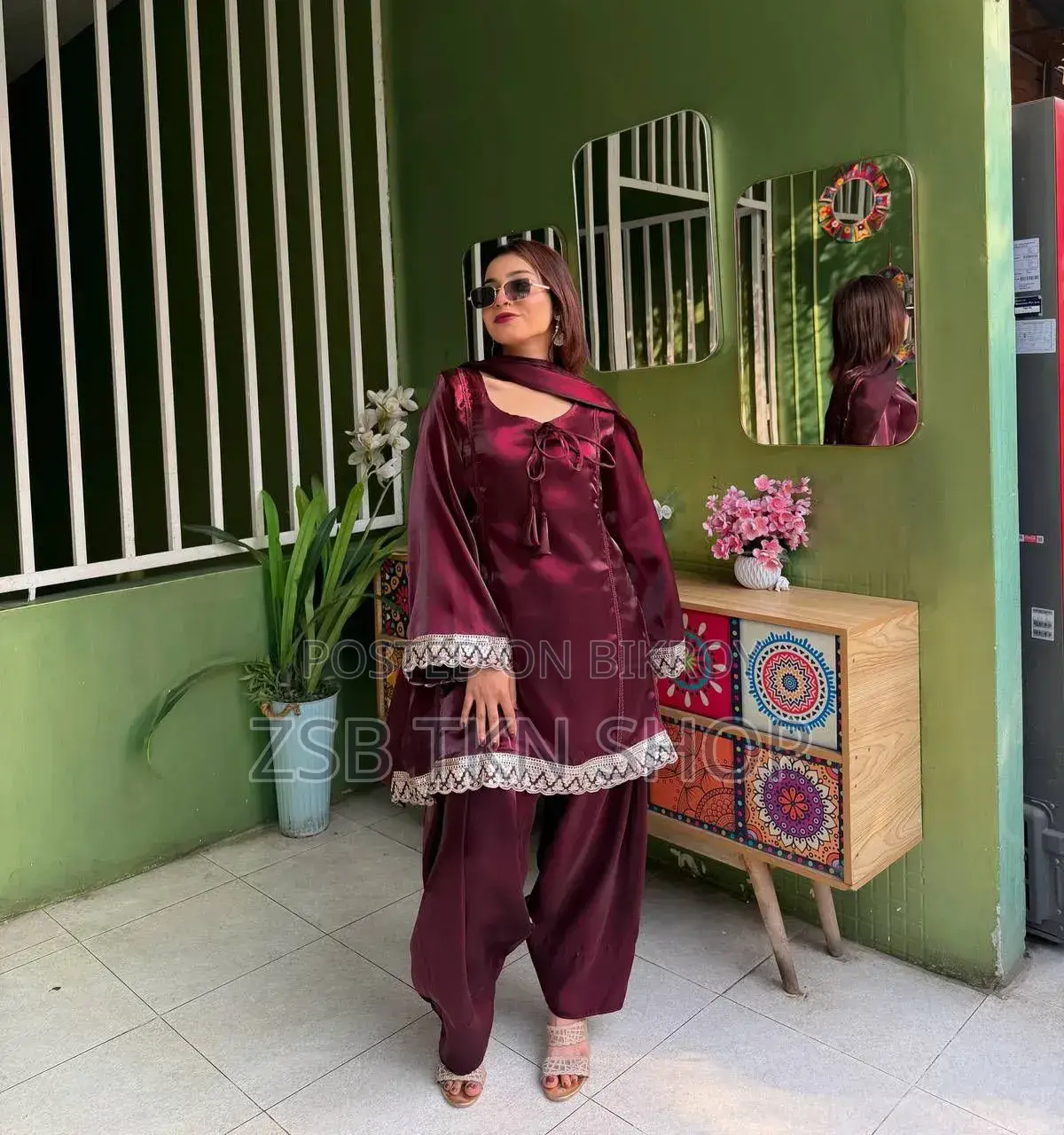 প্রিমিয়াম কোয়ালিটি গাউন থ্রি-পিস