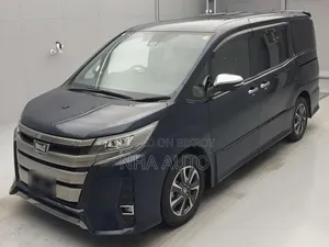 Toyota Noah 2021 Blue