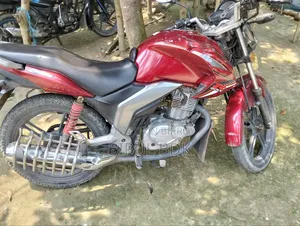 Suzuki GSX 125 2023 Red