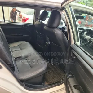 Toyota Corolla Fielder 2017 White