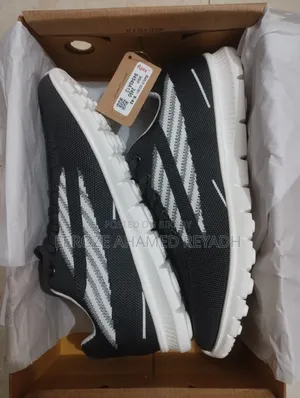 Sprint Men's Sports Shoe, Unused With Intact Carton