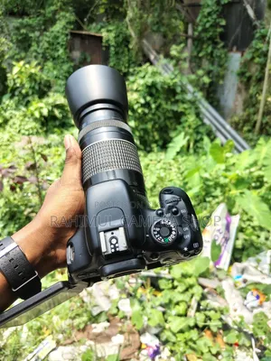 Get Canon 600d with 75-300 Zoom Lens