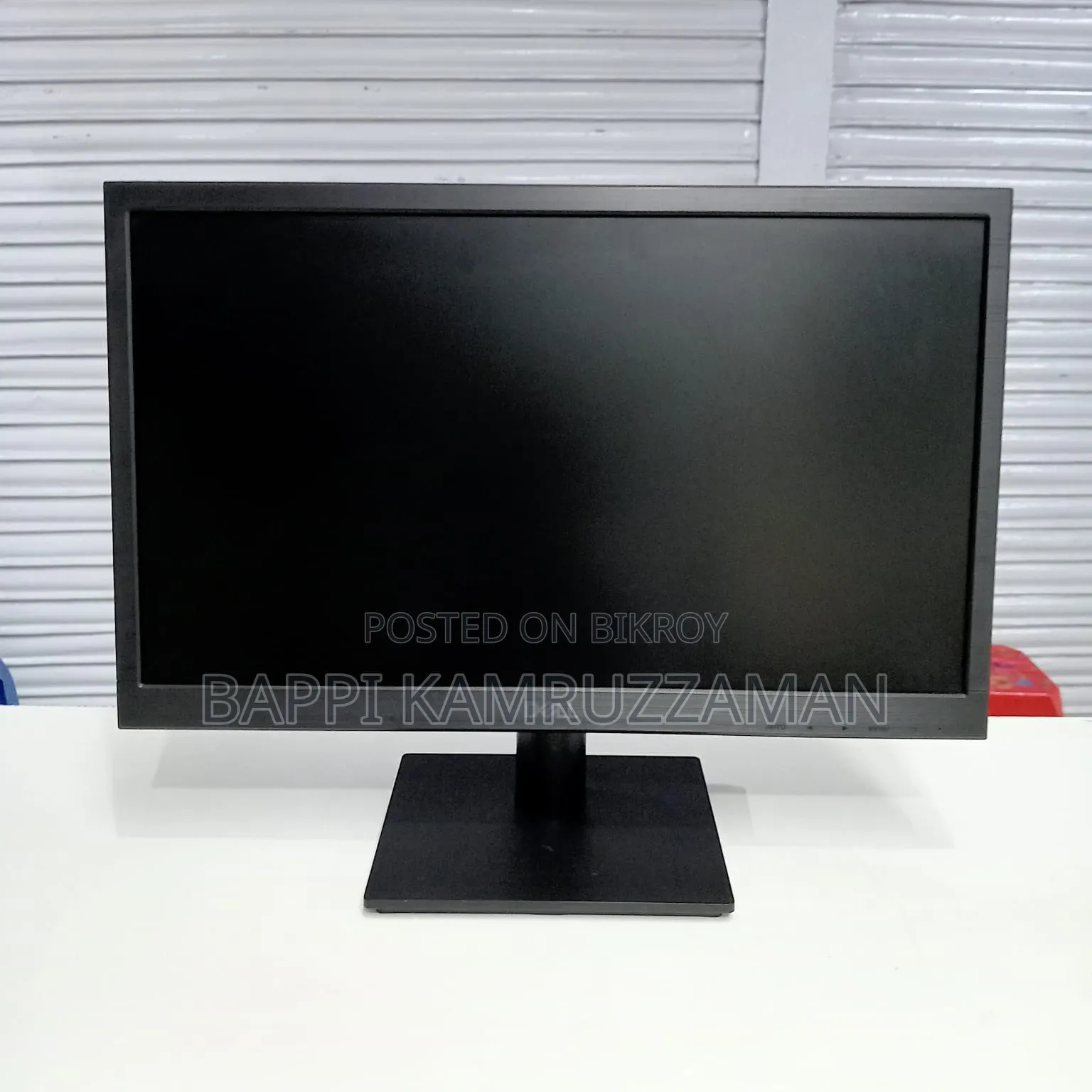 মডেল: Dell D1918h (Led Backlit)
