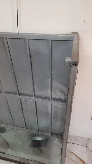 Ss Ms দিয়ে তৈরি মজবুত ডিসপ্লে কাউন্টার লক সিস্টেমসহ বিক্রয় হবে
