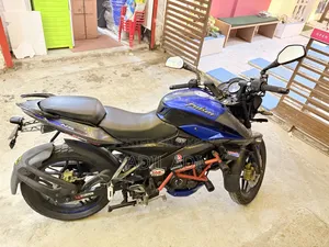 Bajaj Pulsar N160 2020 Blue