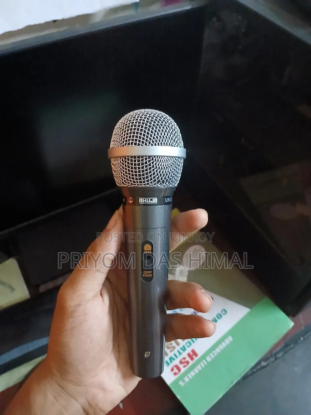 Microphone