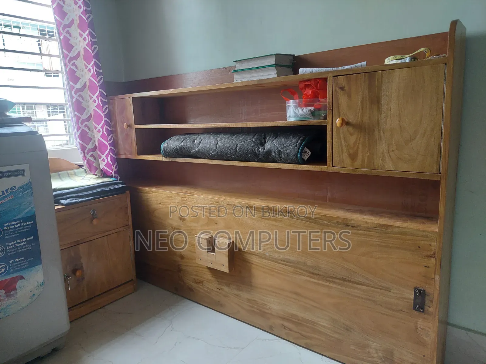 ৮১ কাঠের বক্স খাট